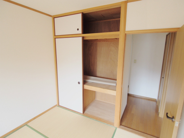 オークス天畠ハイタウンA棟の収納
