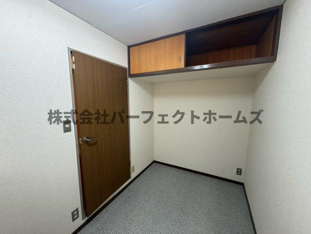 キッコーハイツ岡山手の洋室|落ち着いた色調の洋室です
