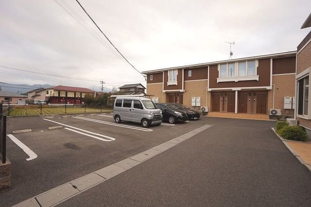 ミニヨンＡの駐車場