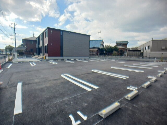 ロータス　スクエアＡの駐車場