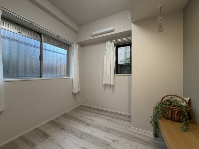 ライオンズマンション新中野の洋室|（約4.2帖）