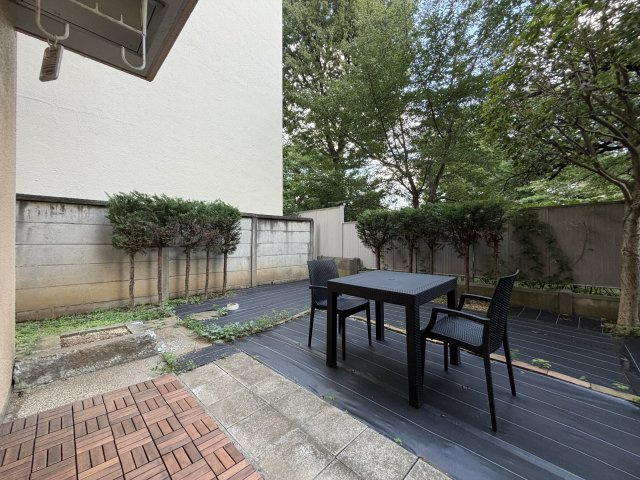 ライオンズマンション新中野の庭|専用庭