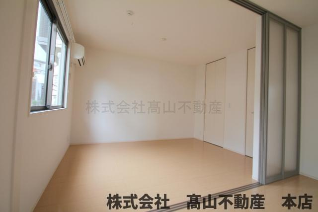 宗像市平井１丁目のアパートの洋室|※掲載写真は同タイプの別号室です。実際の仕様・設備は内見時にご確認ください
