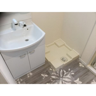 【洗面所】 | Ｇ＋ＨＯＮＭＡＣＨＩ | ※同物件他部屋写真　現況優先