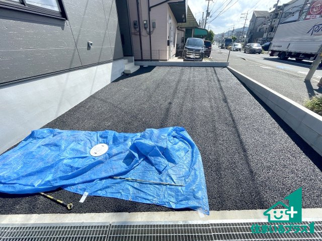 ■枚方市野村北町　第3期　新築一戸建ての駐車場|駐車スペース！散水栓があるので、こまめに愛車を洗えます！
