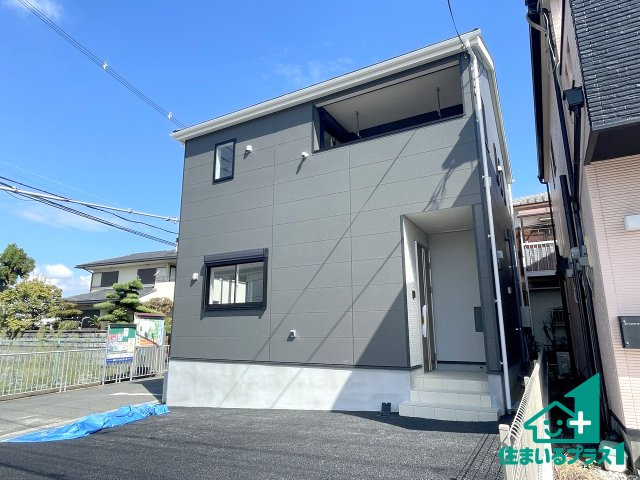 ■枚方市野村北町　第3期　新築一戸建ての外観|安心の10年保証！外観を美しく保ち、雨水で汚れを落とします！気になることがありましたら、お気軽にお問い合わせください！
