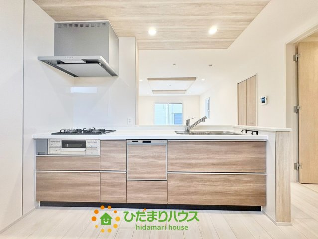 白岡市小久喜2期　新築一戸建てのキッチン|２０２６年９月１日　撮影