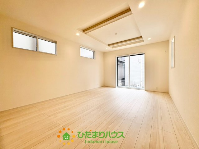 白岡市小久喜2期　新築一戸建ての居間・リビング|２０２６年９月１日　撮影