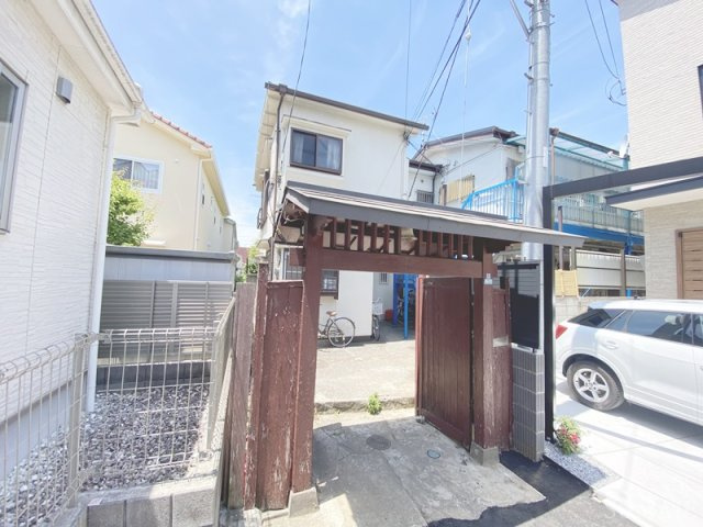 コーポ長嶺のエントランス|落ち着いたエントランスです☆
