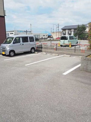 【駐車場】 | ドムスサンセールⅢＡ