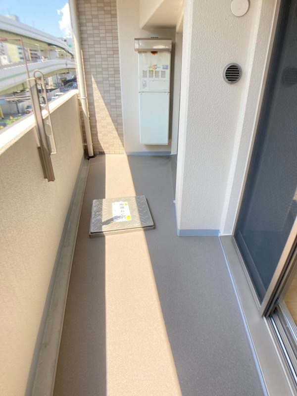 アシュランス新町のバルコニー
