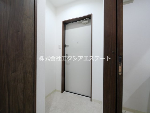 クリエオーレ安立の玄関