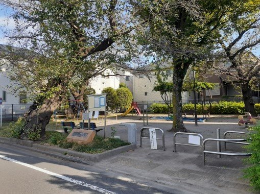 アンソレイユの周辺|練馬区立高野台児童遊園まで90m