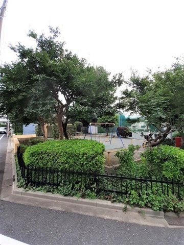 クラース砧の周辺|三峰公園まで400m