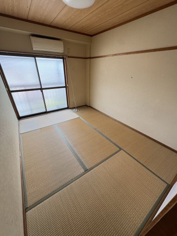 明泉寺ハイツの和室