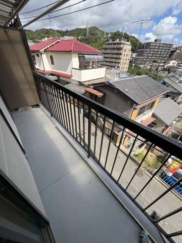 明泉寺ハイツのバルコニー