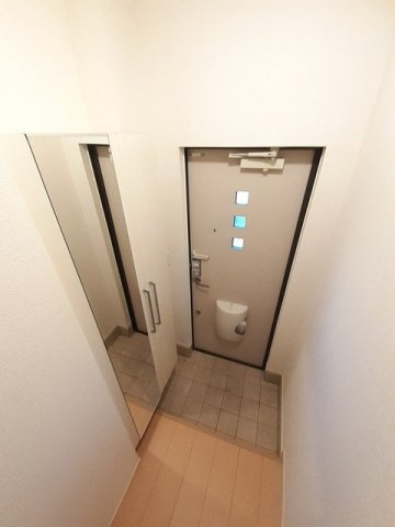パリス・デイジーの玄関