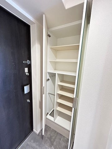 プレサンス塚本アクミリオンの収納|大きなものも収納できそうです