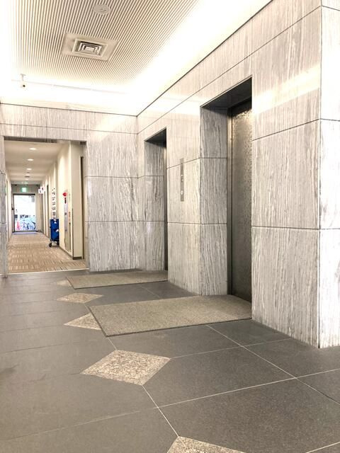 厚木Ｔビルのロビー