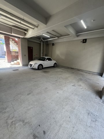 バルミー兵庫Ⅱの駐車場