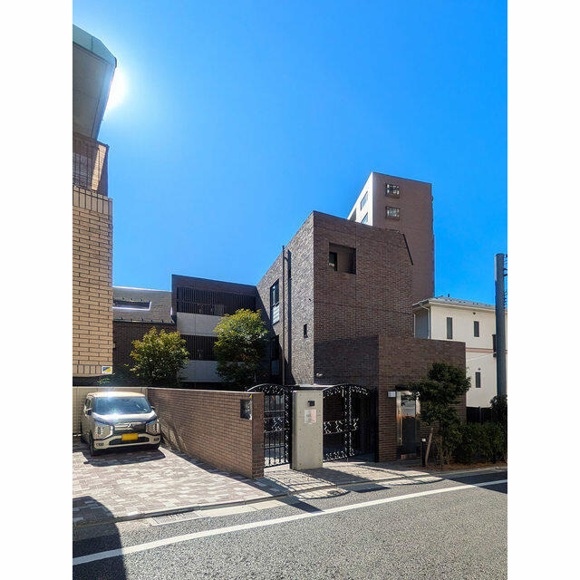 MSR EBISU Garden side