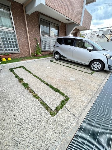 ジョイフルハイツ五番館の駐車場
