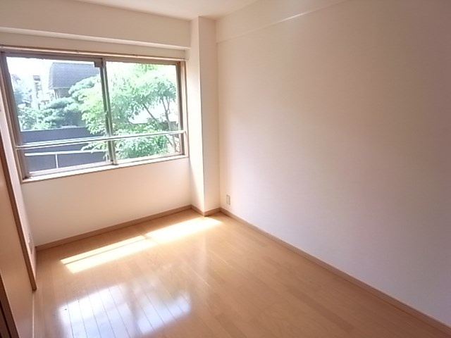 レアル塚本の居間・リビング