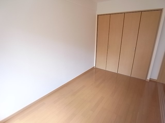 レアル塚本の寝室