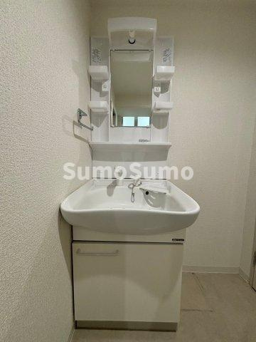トウセン本町橋ビルの洗面所