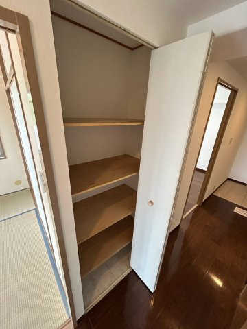 芦屋市大東町の賃貸マンションの収納