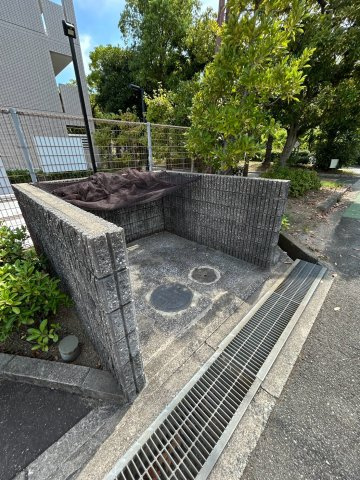 芦屋市大東町の賃貸マンションのエントランス