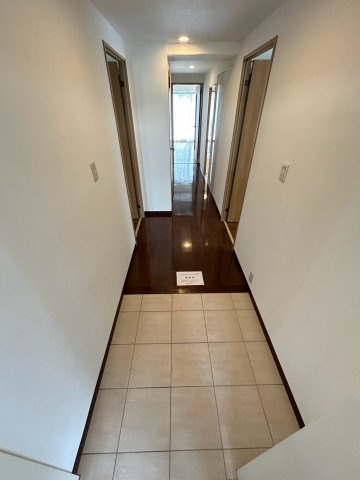 芦屋市大東町の賃貸マンションの玄関