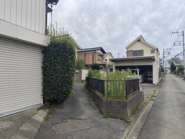 北本市北本4丁目売地の周辺|物件周辺の様子です。周辺には日々の暮らしを支える買い物施設や教育施設が揃っており、生活利便性に優れ子育てにも適した環境です。