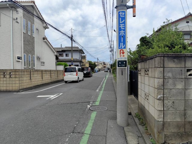 北本市北本4丁目売地の周辺|物件周辺の様子です。整理されたきれいな街並みが広がり、周辺からの見通しも良好。防犯面や通行の面でも安心感のある住環境です。