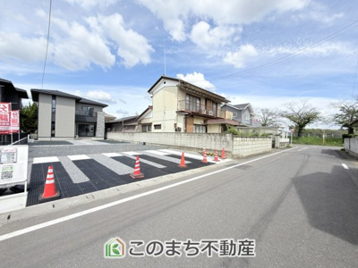 【前面道路含む現地写真】 | タマタウン堀米町 | 幅員5.4ｍの南道路でお車の出し入れもスムーズに行えます☆