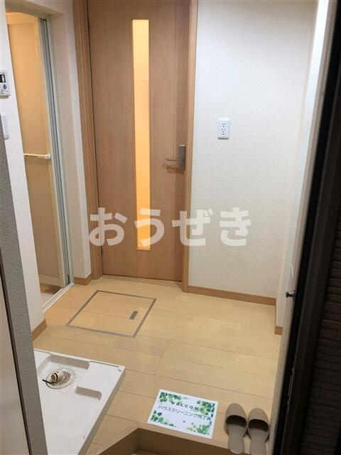 パークヒル弘明寺の玄関