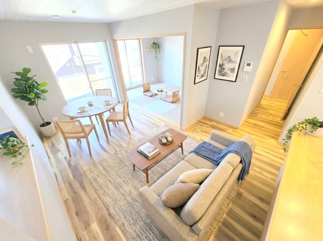 青梅市谷野の中古一戸建の居間・リビング