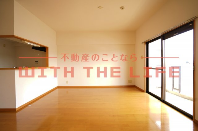 ドミールパレス櫛原【キャッシュバック対象物件】の洋室|明るい洋室です※現状優先
