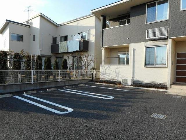 ミニョン　ビエラの駐車場|敷地内駐車場があり、車をお持ちの方にも便利です