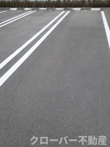 ブリーゼ　Ⅱの駐車場