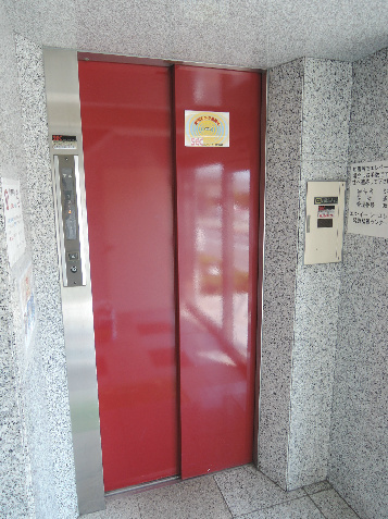 エレベーター付きで便利です♪