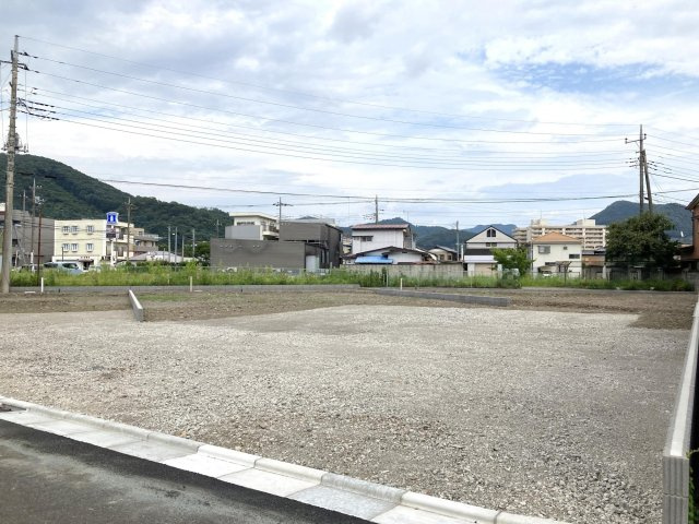 新築　桐生市東1丁目　Blooming　Garden　1号棟の外観|現地写真　2026年12月完成予定！類似物件のご内覧等、お気軽にお問合せください♪　							

　
