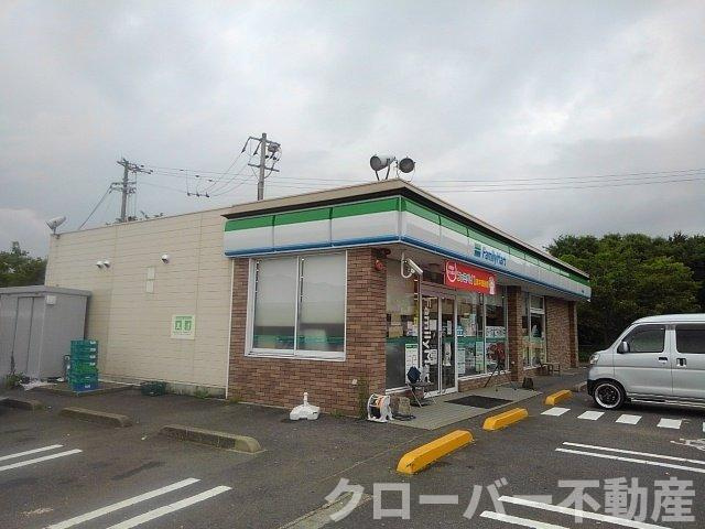 ヴィラ・コスモの周辺|ファミリーマート豊中町店まで800m