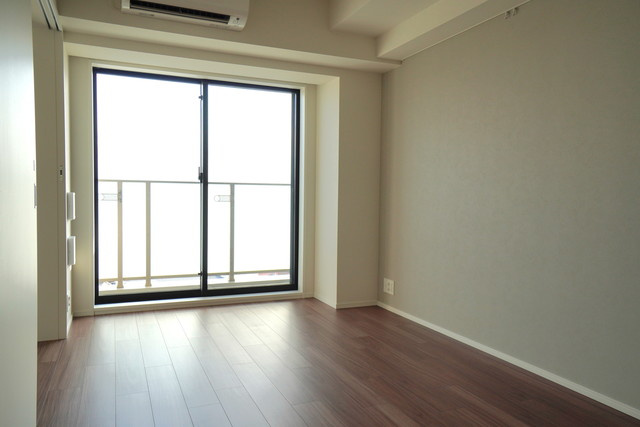 Ｊ．ＧＲＡＮ　Ｃｏｕｒｔ　品川西大井ＥＡＳＴの居間・リビング|※写真は同タイプ住戸です。