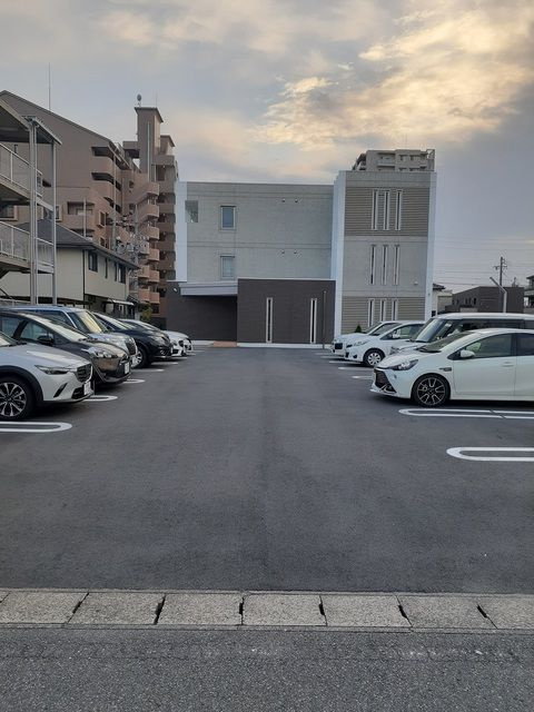 エスポワールＫの駐車場