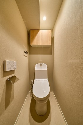 ストーク両国秀山のトイレ|ストーク両国秀山：ウォシュレット機能付きトイレです！