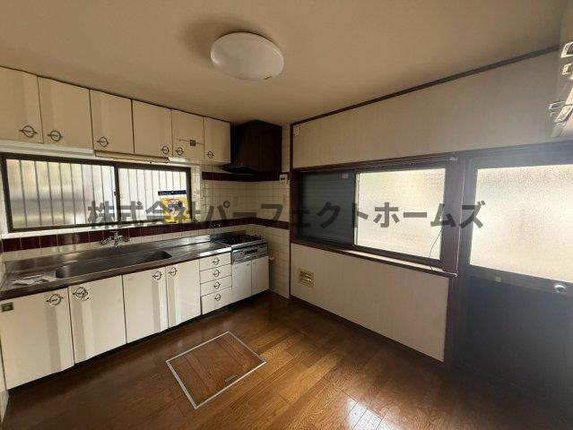 星丘2丁目戸建　賃貸のキッチン|ダイニングキッチンです