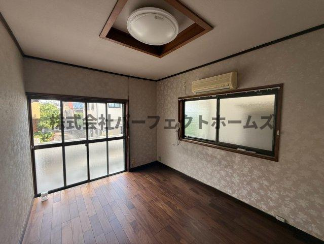 星丘2丁目戸建　賃貸の洋室|使い勝手のいい洋室です