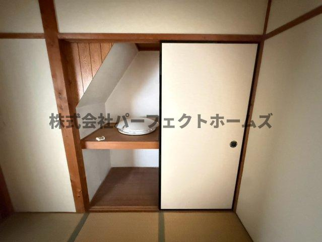 星丘2丁目戸建　賃貸の収納|ちょっとした収納スペースも充実しています