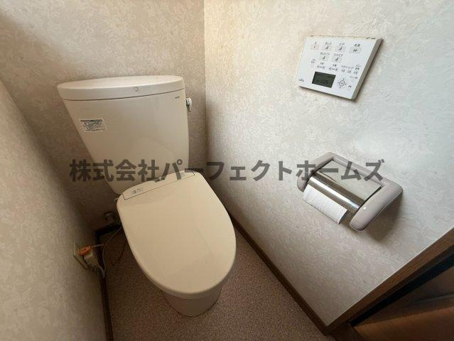 星丘2丁目戸建　賃貸のトイレ|シンプルで使いやすいトイレです